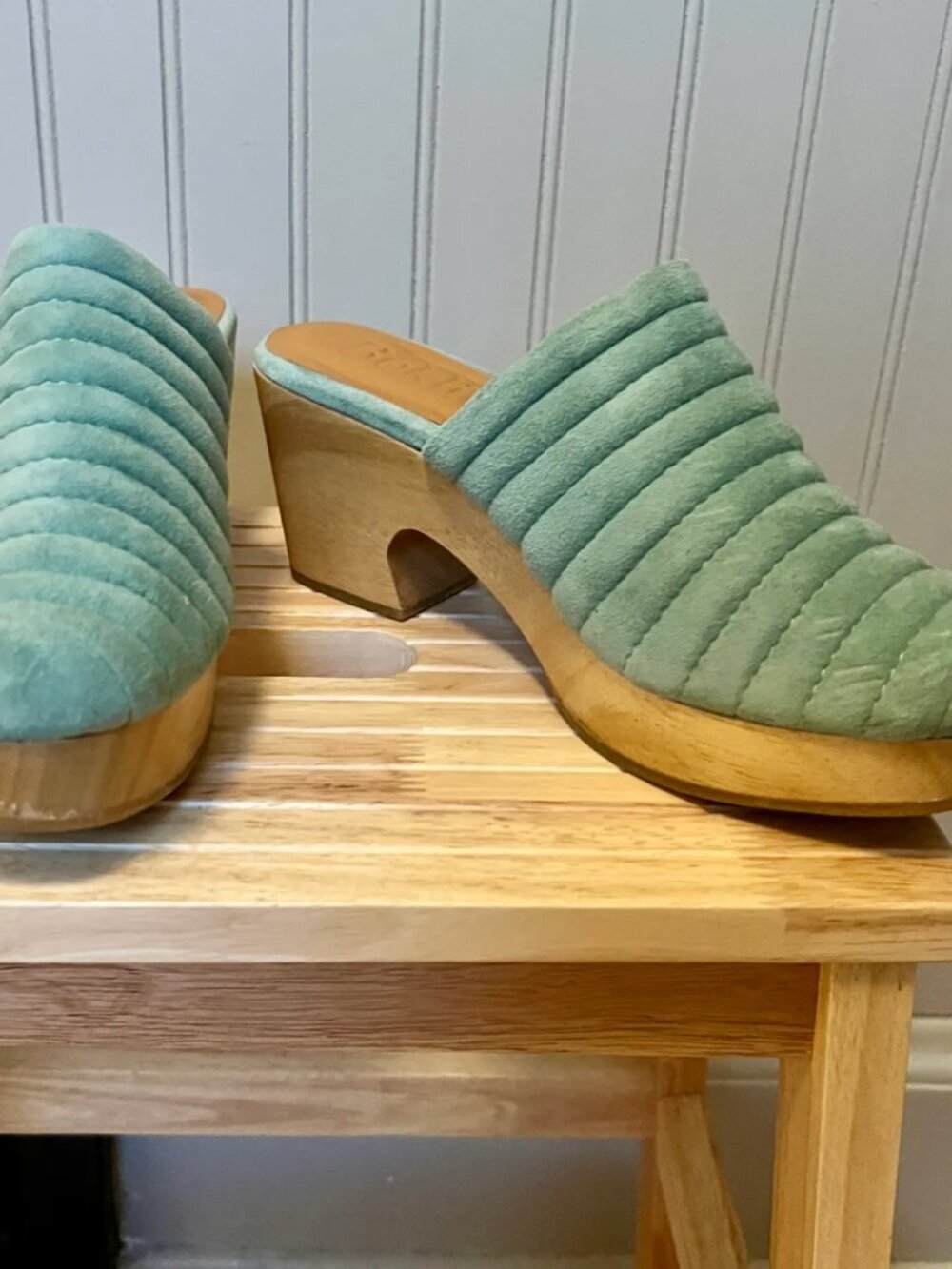 Beklina Ribbed Clogs - Picture 2 of 3